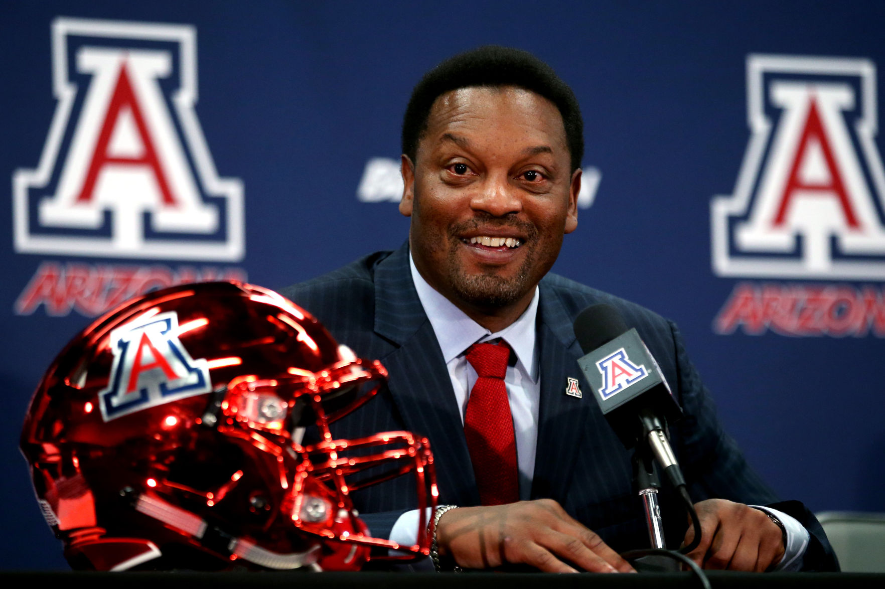 Kevin Sumlin introduced as new UA football coach